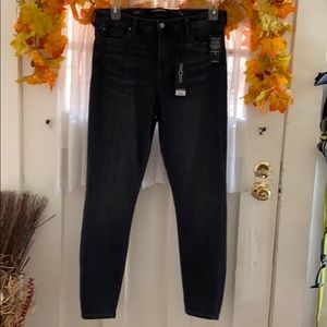 Brand new with tags stretch skinny jeans